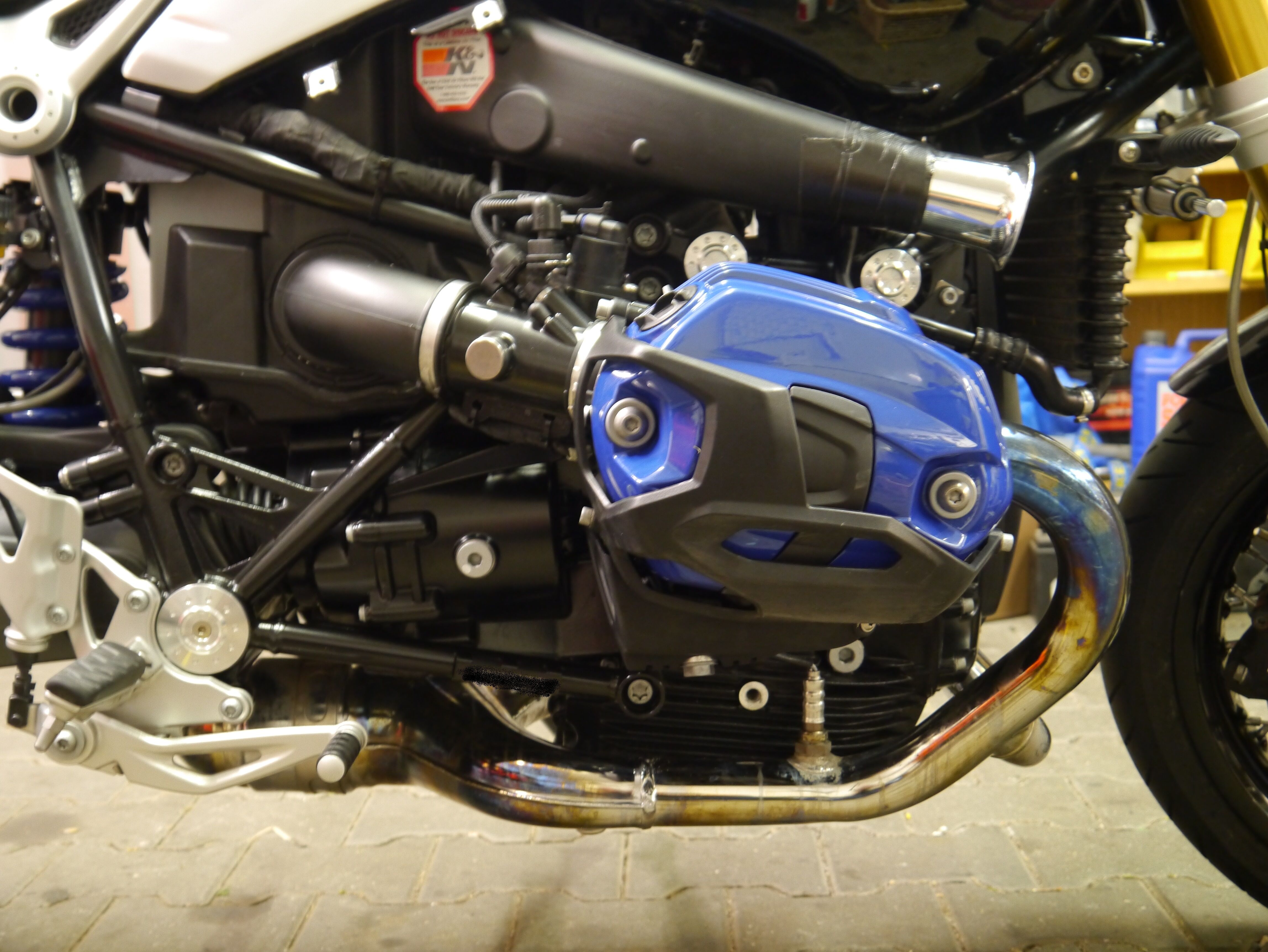 Abdeckung Schwingenlager Kunststoff BMW Motorrad für den Hauptrahmen